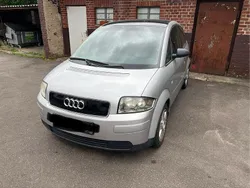 Silber Gebraucht 2001 Audi A2 Kleinwagen | 1.350 €