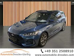 Blau Gebraucht 2024 Ford Focus ST-Line X Limousine | 24.980 € (Guter Preis)