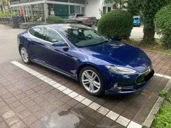 Blau Gebraucht 2016 Tesla Model S Limousine | 20.000 € (Fairer Preis)