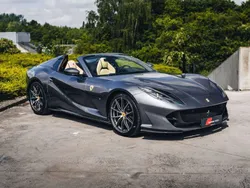 Grau Gebraucht 2022 Ferrari 812 Cabrio | 409.900 €