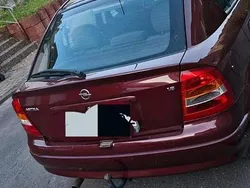 Rot Gebraucht 2003 Opel Astra Limousine | 2.000 € (Fairer Preis)