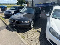 Schwarz Gebraucht 2002 BMW 318 Compact Sport Line Kleinwagen | 3.800 €