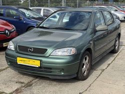 Grün Gebraucht 1999 Opel Astra Edition Limousine | 1.490 € (Fairer Preis)