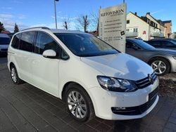 Weiß Gebraucht 2022 VW Sharan Highline Van / Kleinbus | 21.750 € (Fairer Preis)