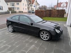 Schwarz Gebraucht 2004 Mercedes C220 Sport Coupé | 1.200 €
