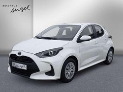 Weiß Gebraucht 2022 Toyota Yaris Hybrid Business Edition Kleinwagen | 16.680 € (Guter Preis)
