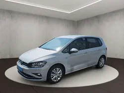 White silver metallic Gebraucht 2018 VW Golf Sportsvan Join Van / Kleinbus | 13.800 € (Guter Preis)