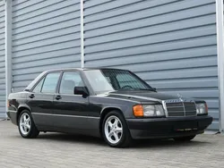 Grau Gebraucht 1988 Mercedes 190 Limousine | 9.900 €