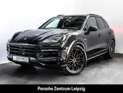 Schwarz Gebraucht 2023 Porsche Cayenne Chrono SUV | 99.800 € (Superpreis)