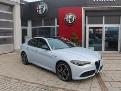 Grau Gebraucht 2024 Alfa Romeo Giulia Competizione Limousine | 39.900 € (Fairer Preis)