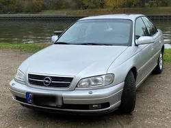 Silber Gebraucht 2000 Opel Omega Limousine | 1.700 € (Fairer Preis)