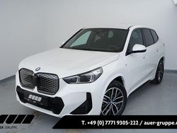Weiß Gebraucht 2024 BMW iX1 M Sport SUV | 48.290 € (Etwas zu teuer)