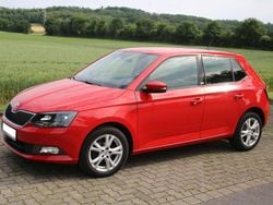 Rot Gebraucht 2016 Skoda Fabia Joy Kleinwagen | 7.600 € (Fairer Preis)