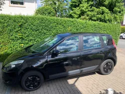Schwarz Gebraucht 2010 Renault Scénic III Expression Van / Kleinbus | 4.200 € (Guter Preis)