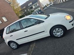 Weiß Gebraucht 2008 VW Polo Trendline Limousine | 1.900 € (Guter Preis)