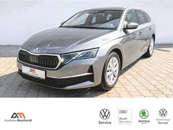 Graphite grau metallic Gebraucht 2024 Skoda Octavia Selection Kombi | 35.500 € (Fairer Preis)