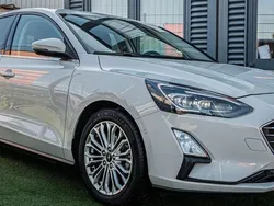 Weiß Gebraucht 2020 Ford Focus Titanium Limousine | 14.750 € (Guter Preis)