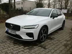 Weiss Gebraucht 2025 Volvo V60 Business Edition Kombi | 68.890 €