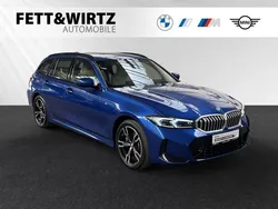 Portimao blau metallic Gebraucht 2024 BMW 330e M Sport Kombi | 42.500 € (Guter Preis)