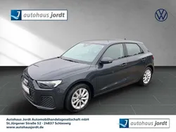 Grau Gebraucht 2024 Audi A1 Sportback Ambiente Kleinwagen | 24.575 € (Fairer Preis)
