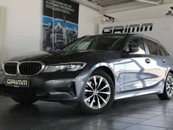 Grau Gebraucht 2022 BMW 320 Kombi | 31.990 € (Fairer Preis)