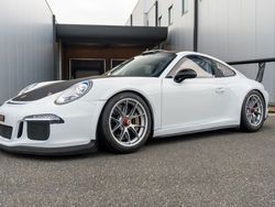 Weiß Gebraucht 2016 Porsche 911 GT3 Coupé | 107.041 €