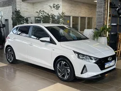 Weiß polar white / sol Gebraucht 2022 Hyundai i20 Edition 30 Limousine | 18.300 € (Fairer Preis)