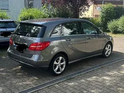 Grau Gebraucht 2013 Mercedes B180 Van / Kleinbus | 6.850 € (Guter Preis)