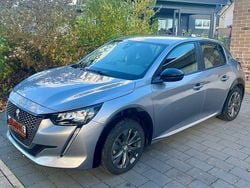 Grau Gebraucht 2021 Peugeot e-208 Allure+ Kleinwagen | 12.300 € (Guter Preis)