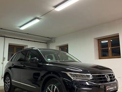 Schwarz Gebraucht 2022 VW Tiguan R SUV | 21.599 €