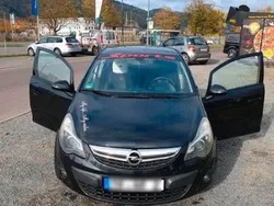 Schwarz Gebraucht 2012 Opel Corsa Kleinwagen | 3.500 € (Fairer Preis)