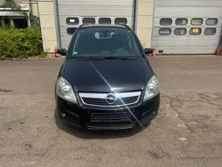 Schwarz Gebraucht 2009 Opel Zafira Van / Kleinbus | 3.900 € (Fairer Preis)
