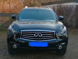 Infiniti QX70