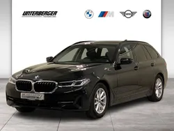 Saphirschwarz Gebraucht 2022 BMW 520 Sport Line Kombi | 38.890 € (Etwas zu teuer)