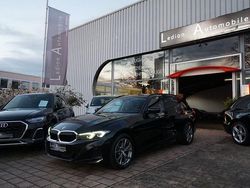 Schwarz Gebraucht 2022 BMW 318 Sport Line Kombi | 24.000 € (Teuer)