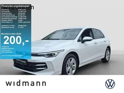 Pure white Gebraucht 2024 VW Golf VIII Life Limousine | 26.990 € (Fairer Preis)