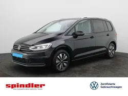Deep black perleffekt Gebraucht 2024 VW Touran Move Van / Kleinbus | 34.980 € (Guter Preis)