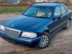 Blau Gebraucht 1992 Mercedes 180 Limousine | 4.999 €