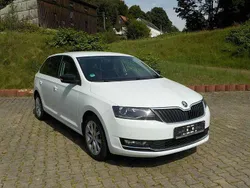 Weiß Gebraucht 2018 Skoda Rapid Style Kombi | 12.000 € (Fairer Preis)