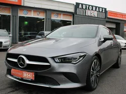 Grau Gebraucht 2022 Mercedes CLA220 Limousine | 30.441 € (Guter Preis)