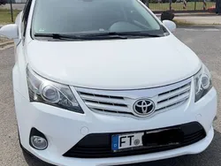 Weiß Gebraucht 2014 Toyota Avensis Edition Kombi | 11.500 € (Etwas zu teuer)