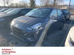 Grau Neu 2025 Hyundai i10 Trend Kleinwagen | 18.990 € (Etwas zu teuer)