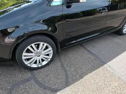Schwarz Gebraucht 2006 VW Touran Van / Kleinbus | 4.250 € (Teuer)