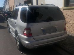 Gebraucht 2002 Mercedes ML400 SUV | 3.000 €