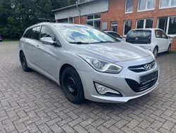 Silber Gebraucht 2012 Hyundai i40 Edition Kombi | 6.750 € (Guter Preis)