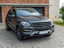 Grau Gebraucht 2014 Mercedes ML250 SUV | 25.500 € (Etwas zu teuer)
