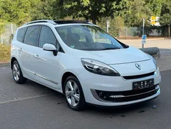 Weiß Gebraucht 2012 Renault Scénic III Dynamique Van / Kleinbus | 11.290 € (Teuer)