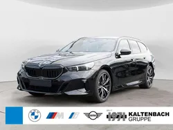 Black sapphire Neu 2025 BMW 520 M Sport Kombi | 64.990 € (Fairer Preis)
