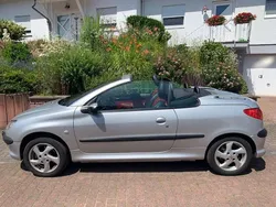 Silber Gebraucht 2002 Peugeot 206 CC Platinum Cabrio | 2.500 € (Fairer Preis)