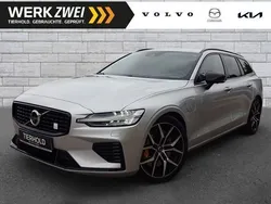 Bright silver / metallic Gebraucht 2021 Volvo V60 Kombi | 38.900 € (Teuer)